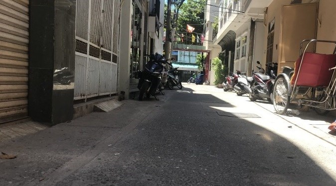 Nhà Đống Đa kiệt 4.5m, 30m2, 5 tầng, 2.x tỷ