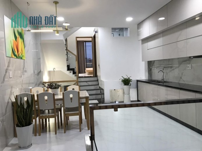Cần bán nhà đẹp Trịnh Đình Trọng Tân Phú 70m2 4 tầng chỉ 8,4 tỷ TL.