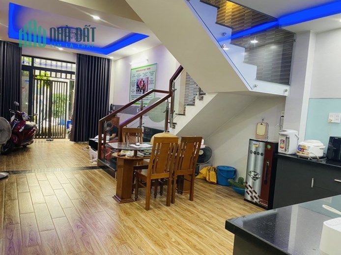 NHÀ KIỆT ĐƯỜNG PHAN BÁ PHIẾN, Ô TÔ ĐỖ CỬA, GIÁ CHỈ 3.9 TỶ.