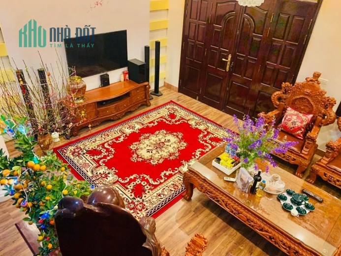 Bán nhà Hoàng Như Tiếp - Lô Góc - 79 m2 - ngõ Oto gần TH Ngọc Lâm