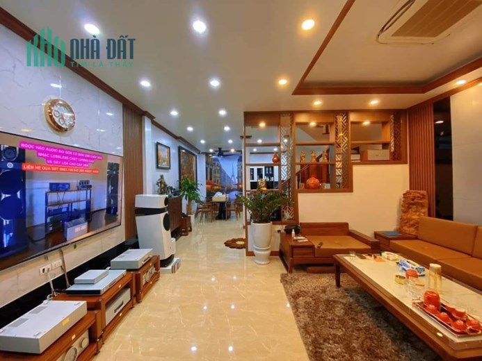 Đỉnh! Nguyễn Khang, sát phố, mặt tiền đẹp, ngõ khủng, 46m x 4T, chỉ 5.5 tỷ