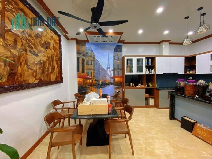 Đỉnh! Nguyễn Khang, sát phố, mặt tiền đẹp, ngõ khủng, 46m x 4T, chỉ 5.5 tỷ