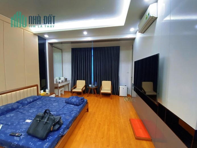 Đỉnh! Nguyễn Khang, sát phố, mặt tiền đẹp, ngõ khủng, 46m x 4T, chỉ 5.5 tỷ