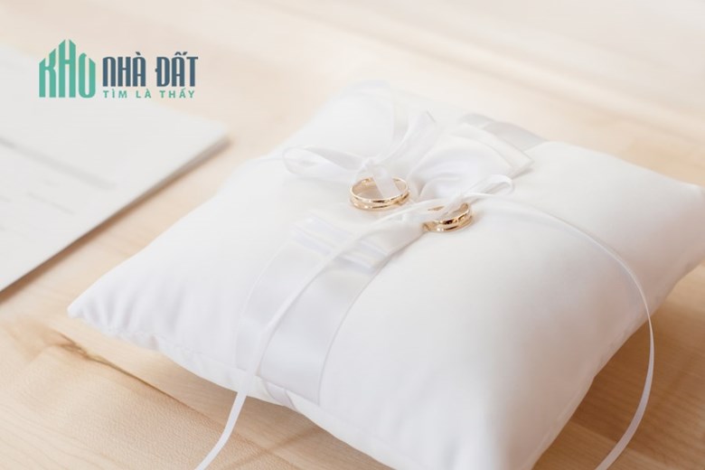 DỊCH VỌNG HẬU: Bán nhà 30.4mx 5 tầng, 3P. Ngủ, ngõ Rộng. Giá 2,95 tỷ