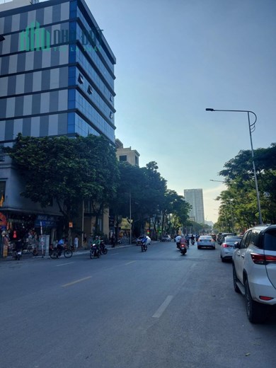 Nhà siêu hiếm mặt tiền 11m, trên sổ 213m mặt phố Xuân La, kinh doanh ngày đêm
