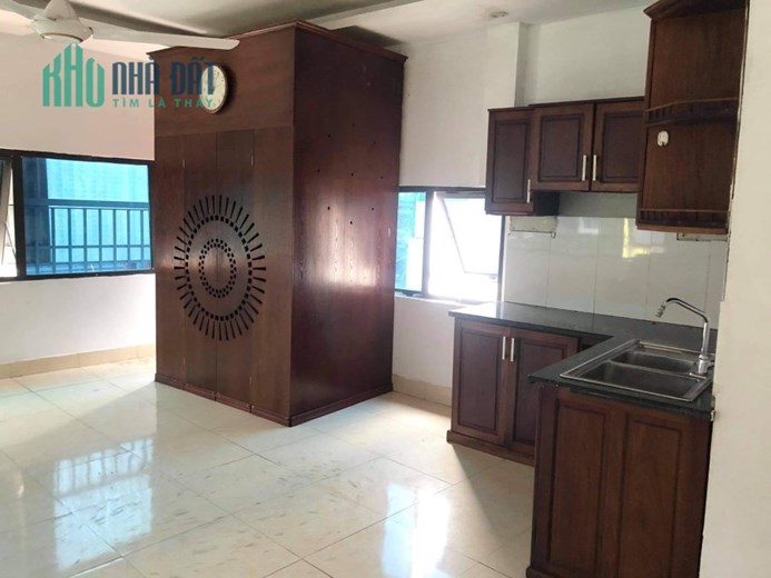 Phố VIP Nguyễn Thái Học - Nhà 4 tầng SÁNG THOÁNG 40m2 chỉ 3.65 tỷ - NGÕ NÔNG THẲNG