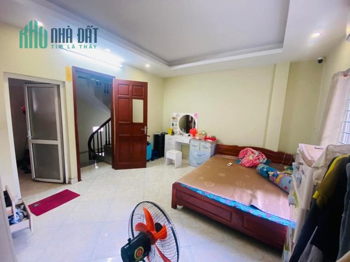 nhà đẹp giáp nhị - 5 tầng ở luôn - giá tốt khu vực - gần tt hành chính quận hoàng mai