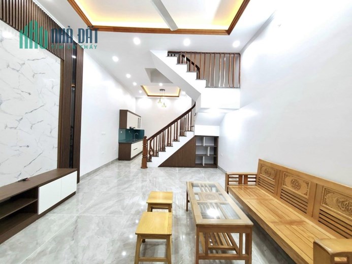 Nhà Đẹp Phân Lô, Phố Tân Mai, Quận Hoàng Mai, 45m x 5T, Giá hơn 5 tỷ.