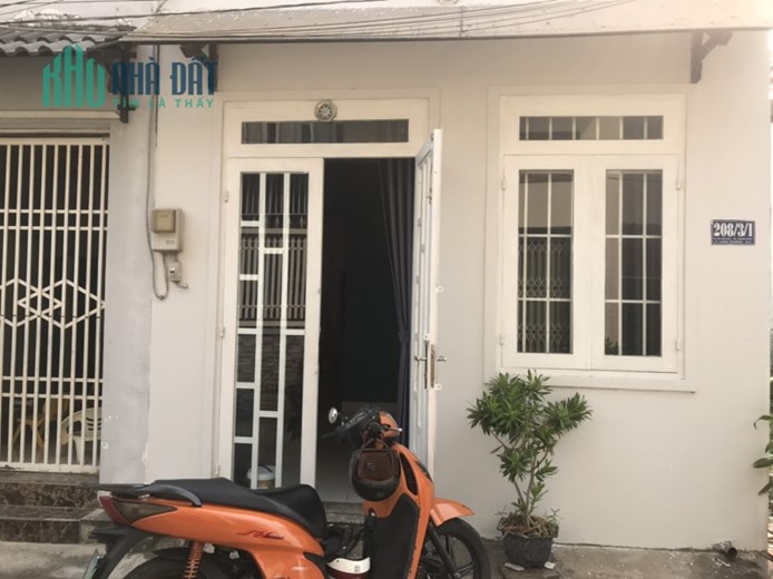 Nhà cấp 4 Quận 9: Ngôi nhà thoáng mát, ngay đường chính Võ Văn Hát 25m
