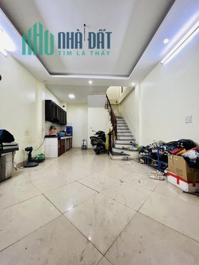 VÀO VIỆC !!! VIP trung tâm Mỹ Đình, 38m2  5 Tầng, Vỏn vẹn 5 Tỷ
