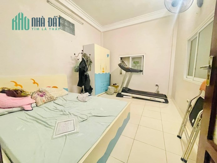 Bán nhà mặt ngõ KD Bạch Mai, HBT, 43m, 5T, trung tâm, tự xây, KD nhộn nhịp giá hơn 5 tỷ.
