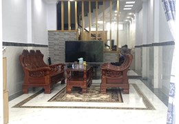 Bán nhà hẻm tải 8m p. Hiệp Phú. Ngang 4 dài 18. 3 tầng BTCT. Hàng ngộp
