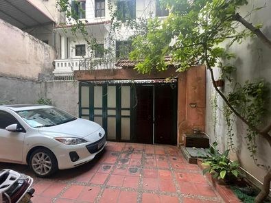 Bán Biệt Thự 122m2 Tây Hồ, MT 8m, Gara Ô TÔ, 24.5 tỷ.