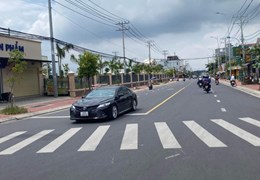 Chủ cần bán nhà Lê Văn Chí DT 77m2 chỉ hơn 6 tỷ nhỏ.