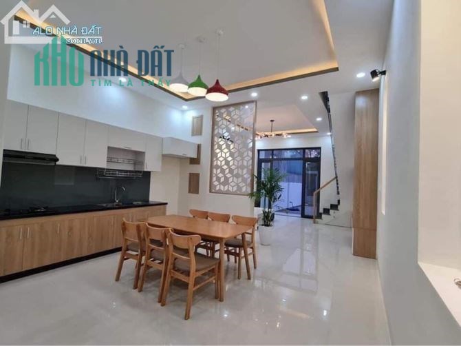 NHÀ TÔI BÁN & ĐẤT TÔI BÁN - ĐƯỜNG LỚN - GẦN TRUNG TÂM CHỢ - GIẤY TỜ HỢP LỆ - CHO TRẢ GÓP