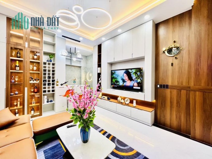 BÁN GẤP NHÀ 5 TẦNG, THANG MÁY, NGANG 5,5M BỀ THẾ, KHU DÂN CƯ PHÚ THUẬN CHỈ TỪ 10 TỶ