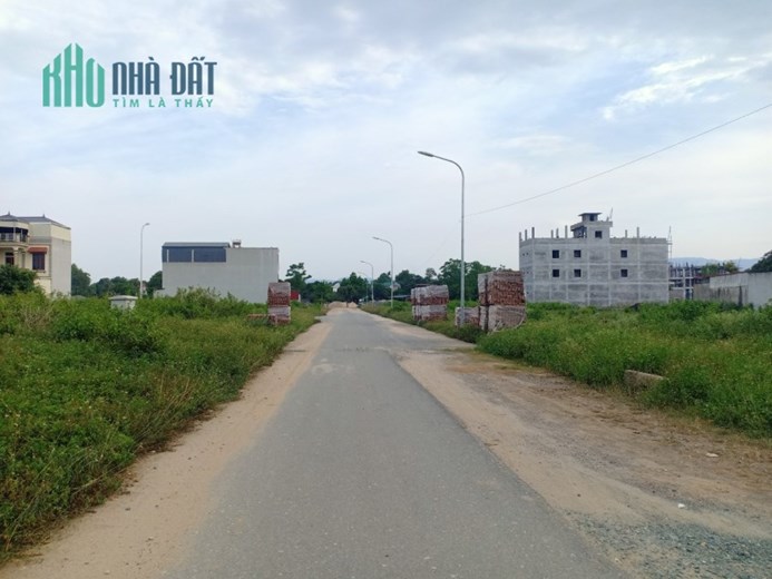 BÁN NHANH 120M2 KHU TDC BÌNH YEN SÁT VÁCH CÔNG NGHỆ CAO HÒA LẠC