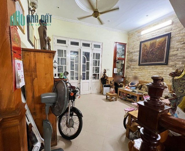 NHÀ DÂN XÂY NGUYỄN KHANG – 3 THOÁNG – MẶT TIỀN RỘNG - GẦN Ô TÔ TRÁNH – TIỆN ÍCH NGẬP TRÀN 45M2 –