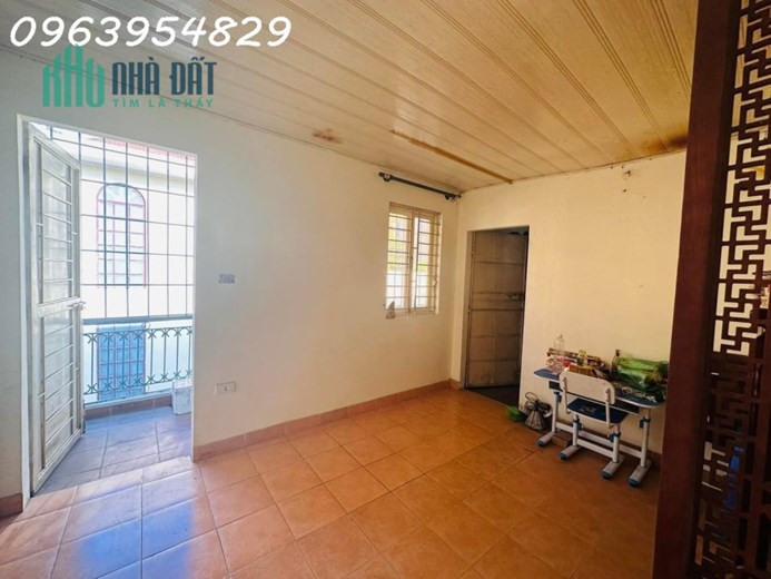 BÁN NHÀ HOÀNG CẦU, QUẬN ĐỐNG ĐA - LÔ GÓC - Ô TÔ VÀO NHÀ - TRƯỚC NHÀ 2 Ô TÔ TRÁNH - CHỈ 5.85 TỶ