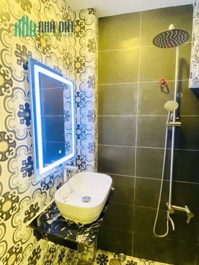 Nhà bán 3 Tầng mới, đẹp hẻm thông 198 Dương Bá Trạc P2Q8