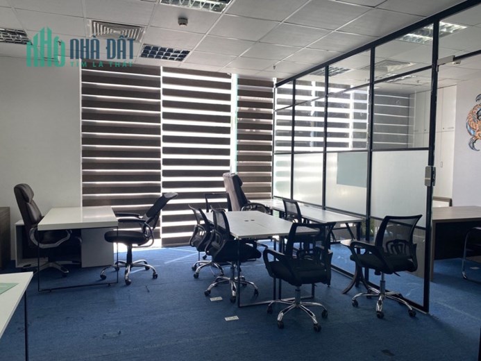 Cần chuyển nhượng nhanh văn phòng Vinhomes Royal City, sở hữu lâu dài, giá rất rẻ, DT 150m2, 200m2,