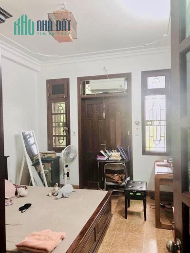 KIM GIANG - HOÀNG MAI - 50M2 X 4 TẦNG - Ô TÔ ĐỖ CỬA - VIEW HỒ THOÁNG MÁT - TRƯỚC NHÀ LÀ