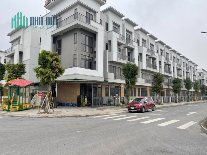 4 tầng. Cao, thoáng. Bao trọn thuế phí. Nhỉnh 3 tỉ 5. VSIP Từ Sơn, Bắc Ninh