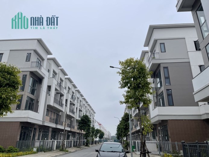 4 tầng. Cao, thoáng. Bao trọn thuế phí. Nhỉnh 3 tỉ 5. VSIP Từ Sơn, Bắc Ninh