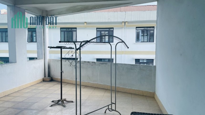190M2 ĐẤT - DOÃN KẾ THIỆN - LÔ GÓC - MẶT NGÕ Ô TÔ TRÁNH - MẶT TIỀN 10M - PHÙ HỢP XÂY CAO TẦNG KINH
