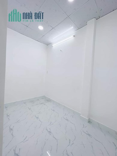 Nhà 2 tầng 21m2 2pn Hẻm Bến Vân Đồn, p4, Quận 4 chỉ 2.55 tỷ