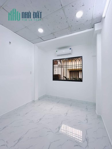 Nhà 2 tầng 21m2 2pn Hẻm Bến Vân Đồn, p4, Quận 4 chỉ 2.55 tỷ