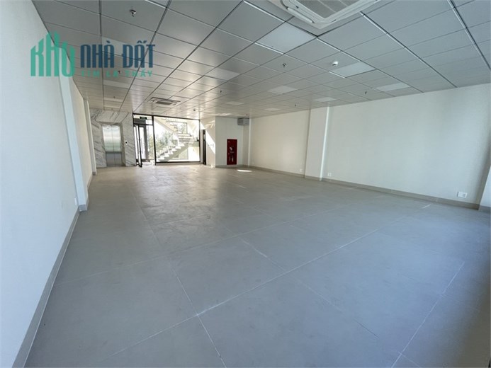 SÀN VĂN PHÒNG 120m2 đường Tạ Hiện, quận 2