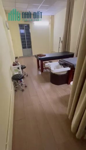 SHARE 1/2 MẶT BẰNG TRÊN LẦU 2 TẠI ĐƯỜNG HỒ THỊ KỶ, GẦN NGAY KHU PHỐ ẨM THỰC VÀ CHỢ HOA HỒ THỊ KỶ