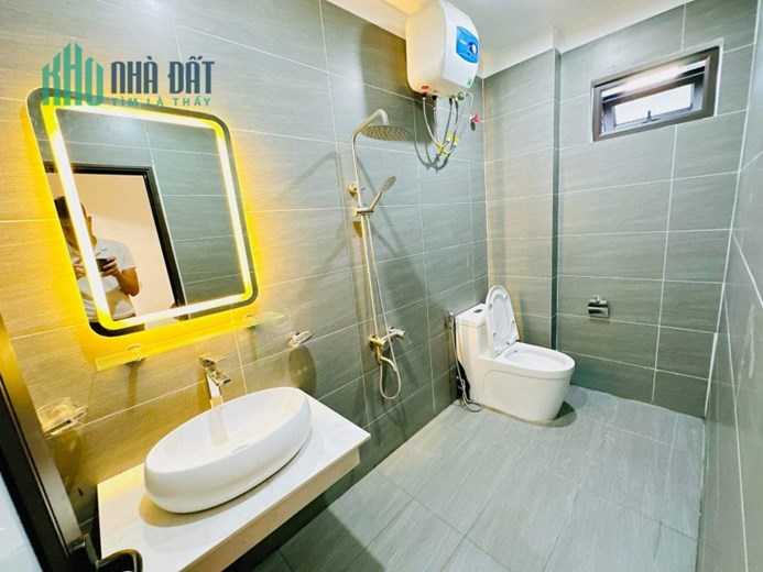 BÁN NHÀ ĐÔNG NGẠC MỚI ĐẸP 5 TẦNG Ở NGAY FULL NỘI THẤT 45M ,MT3.9M VIEW HỒ ĐIỀU HÒA CHỈ HƠN 3 TỶ