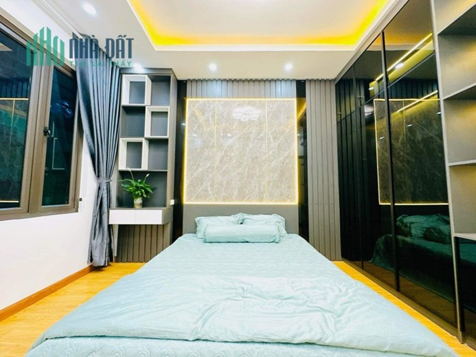 BÁN NHÀ ĐÔNG NGẠC MỚI ĐẸP 5 TẦNG Ở NGAY FULL NỘI THẤT 45M ,MT3.9M VIEW HỒ ĐIỀU HÒA CHỈ HƠN 3 TỶ