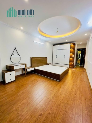 BÁN NHÀ ĐẸP 6 TẦNG CẦU THANG MÁY TRUNG TÂM NGÃ TƯ SỞ QUẬN THANH XUÂN DT:45M2 MT:4M 4 PHÒNG NGỦ +