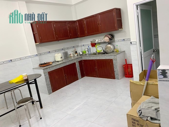 Nhà thuê nhà mới 3 tầng gần MT Phạm Thế Hiển P4 Q8 giá 10tr