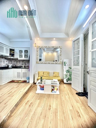 BÁN NHÀ ĐƯỜNG MINH KHAI Ô TÔ ĐỖ CỔNG 30Mx5 TẦNG NHỈNH 3 TỶ