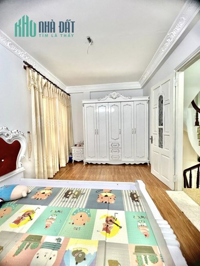BÁN NHÀ ĐƯỜNG MINH KHAI Ô TÔ ĐỖ CỔNG 30Mx5 TẦNG NHỈNH 3 TỶ