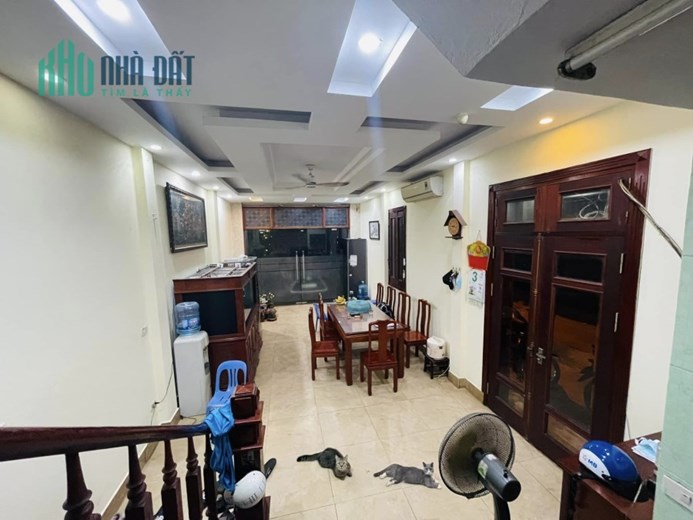 Lô góc Mặt phố Tây Kết 35/65m 4 tầng MT4.5 ô tô tránh vỉa hè KD rất vượng rất gần phố cổ