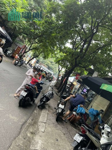 Cho thuê cửa hàng mặt phố Nghĩa Tân, Cầu Giấy, Hà Nội.