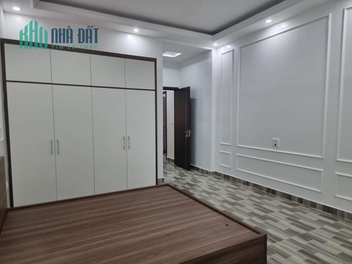 Bán nhà độc lập Mặt Phố Kiều Sơn thông với 193 Văn Cao