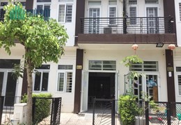 < BÁN NHÀ > Căn Nhà Vị Trí Đẹp Tại Bến Lức, Long An
