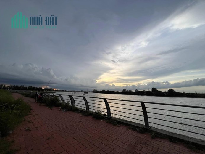 BIỆT THỰ VIEW SÔNG - VẠN PHÚC CITY - ĐỈNH CAO NGHỈ DƯỠNG, DUY NHẤT CHỈ CÓ 1 CĂN ~45TR/M2