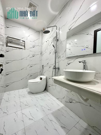 Bán nhà xây mới tinh, diện tích 46m 3 tầng GIÁ chỉ 2.6 tỉ phố Trung Hành