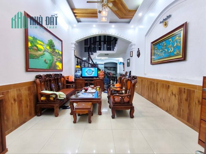 Bán nhà phố Chu Văn An 76m 4 tầng độc lập sân cổng riêng  GIÁ 4.95 tỉ