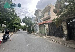 Nhà mặt tiền đường 10m - gần Nguyễn Thị Thập, Quận 7 - 4x18m - 11.x tỷ.