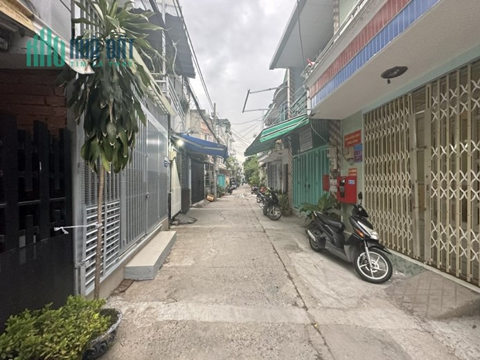 NHÀ Q.7, HẺM XE HƠI, GẦN NGUYỄN THỊ THẬP, 5 TẦNG, 4X10 M, CHỈ 5.X TỶ.