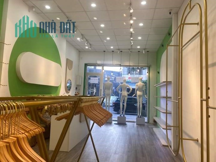 CẦN SANG LẠI SHOP THỜI TRANG ĐANG KINH DOANH-  Địa chỉ: 93 Núi Thành – Hải Châu – Đà Nẵng - Diện