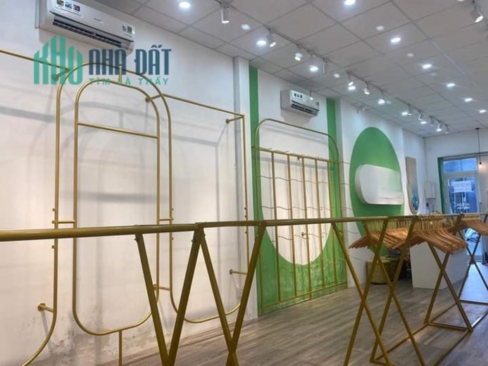 CẦN SANG LẠI SHOP THỜI TRANG ĐANG KINH DOANH-  Địa chỉ: 93 Núi Thành – Hải Châu – Đà Nẵng - Diện